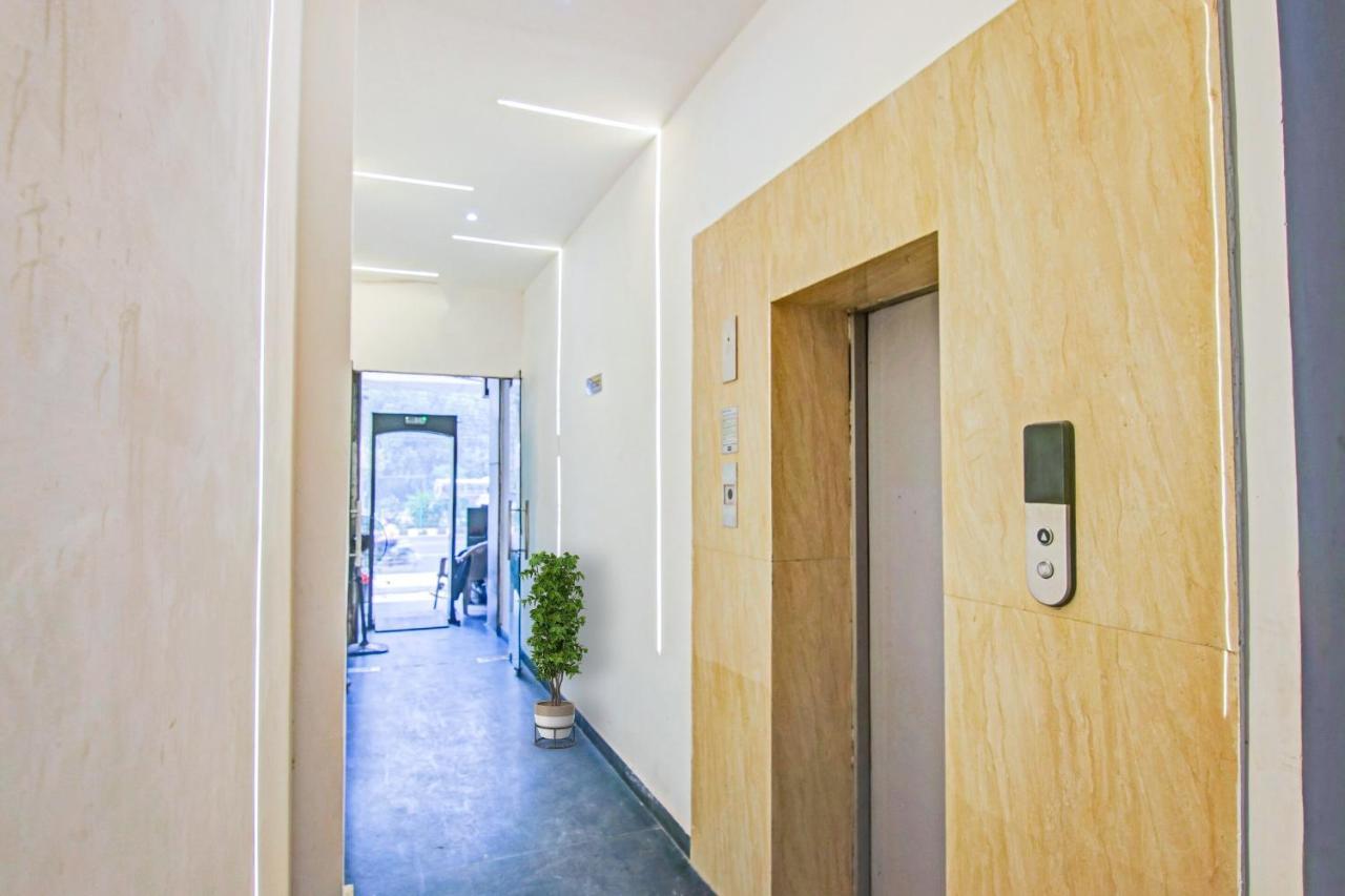 Hotel 19 West Νέο Δελχί Εξωτερικό φωτογραφία