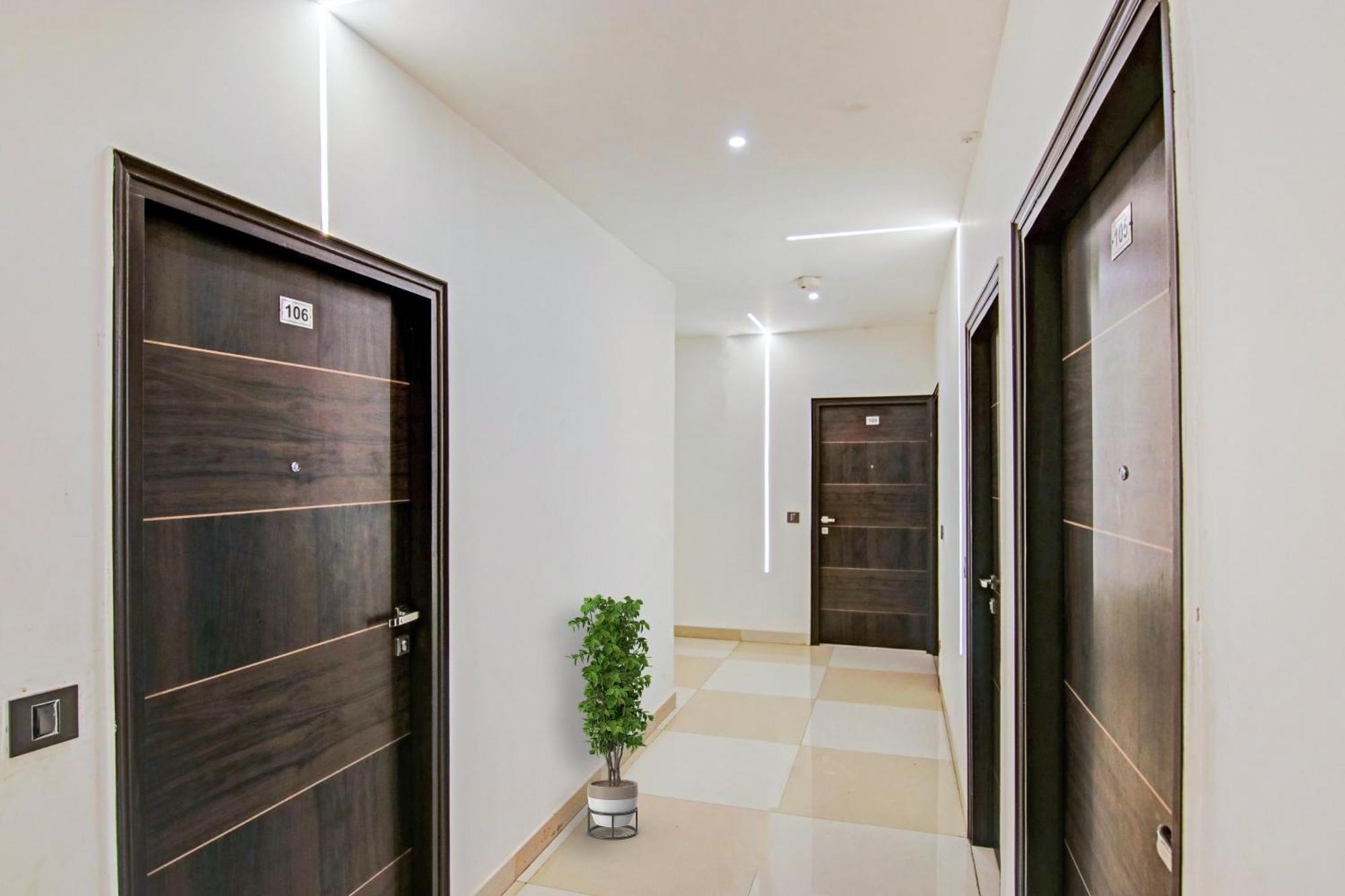 Hotel 19 West Νέο Δελχί Εξωτερικό φωτογραφία